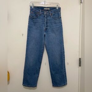 Levi’s W28 L27 Women’s Ribcage High Rise Straight Ankle Jeans in Medium Wash